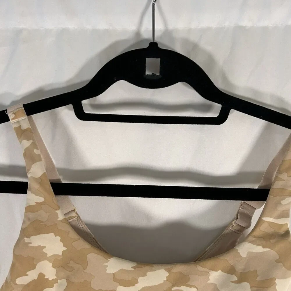 Lululemon Sports Bra Women's 4 C D Brown Camo Strappy Hook Eye Elastic band
